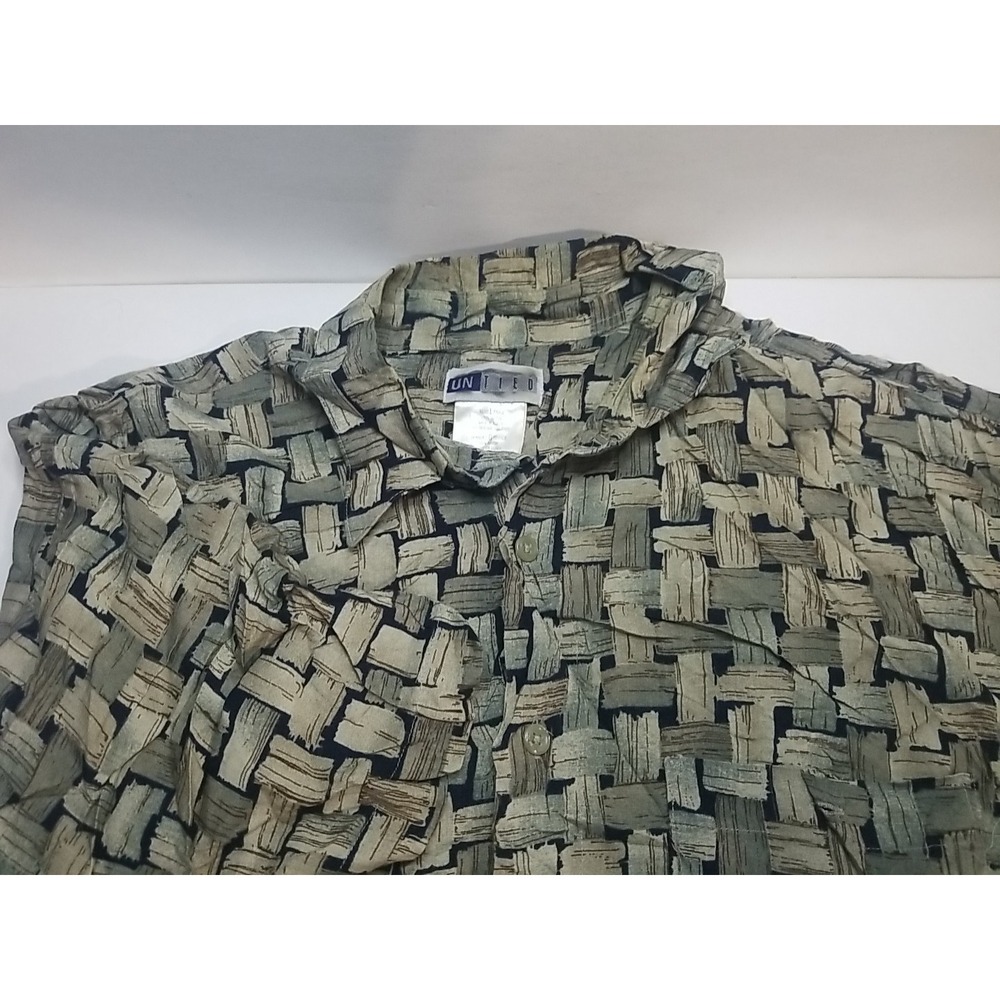 Untied Shirt Mens Large Short Sleeve Button‎ Up Hawaiian Rayon